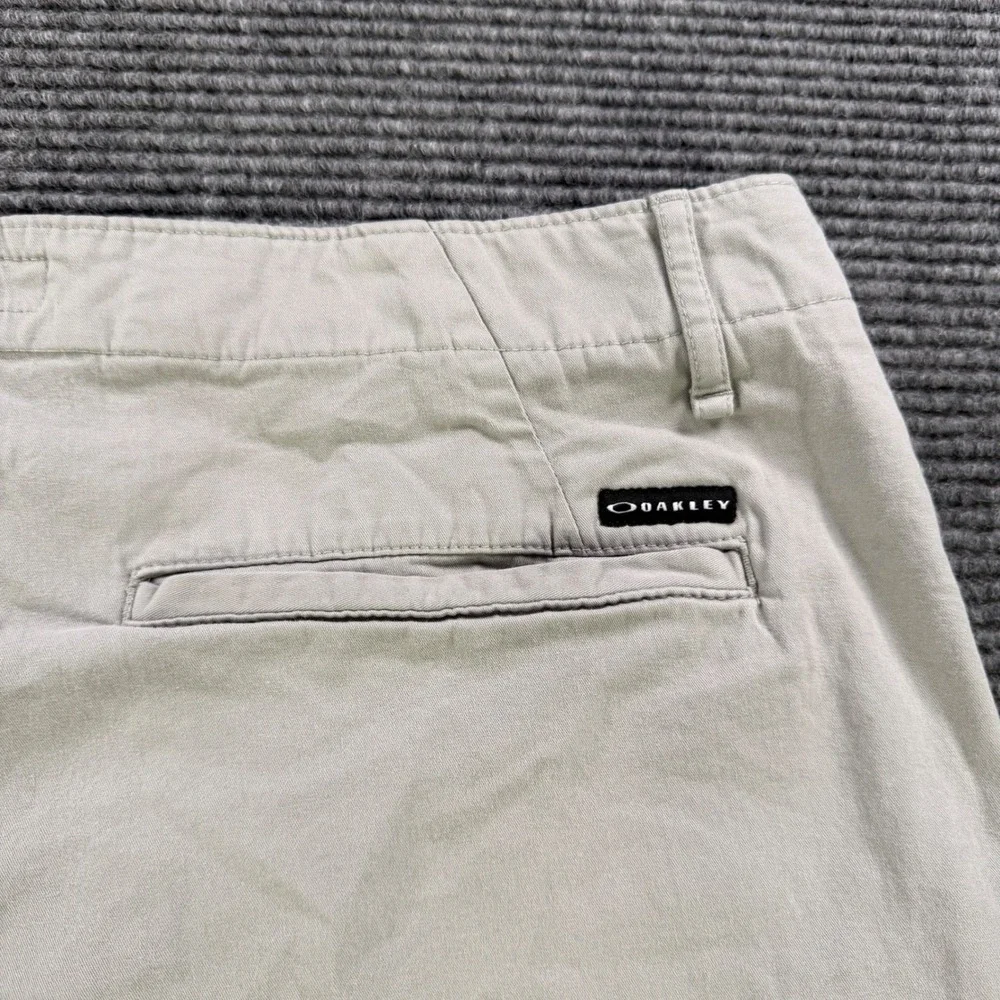 Oakley Regular Fit Chino‎ Shorts Mens 38 Khaki Tan Flat Front Casual Cotton